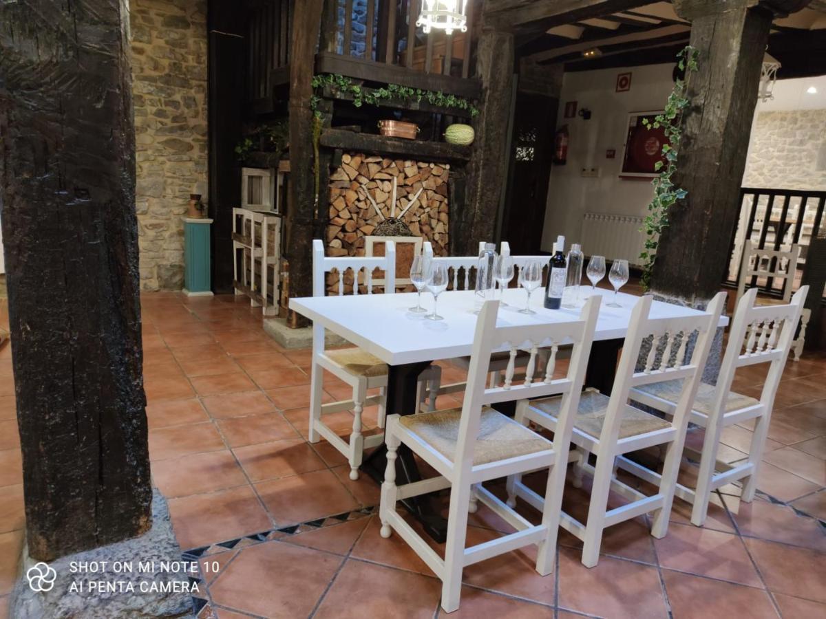 Hotel Dona Lola Izarra Extérieur photo