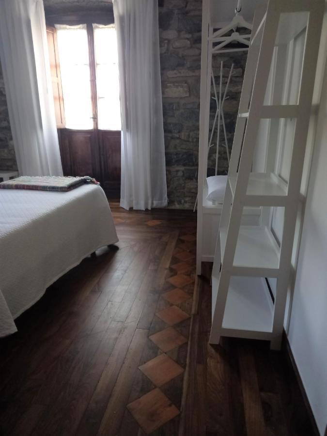 Hotel Dona Lola Izarra Extérieur photo