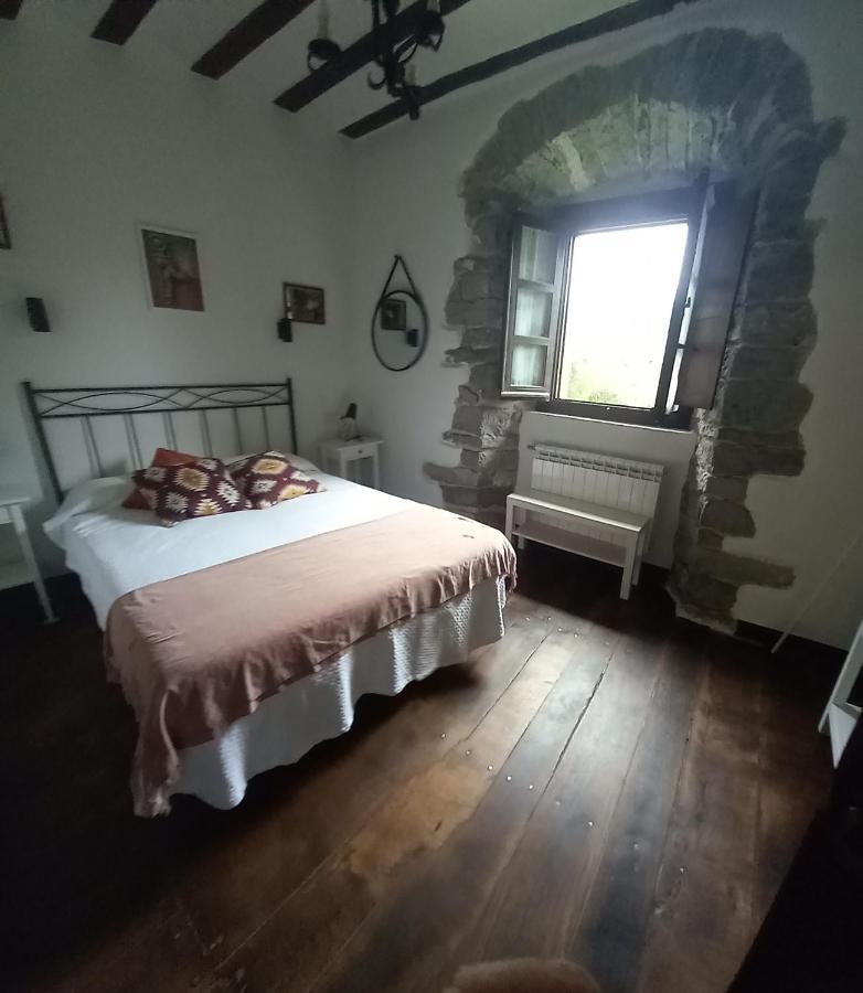 Hotel Dona Lola Izarra Extérieur photo