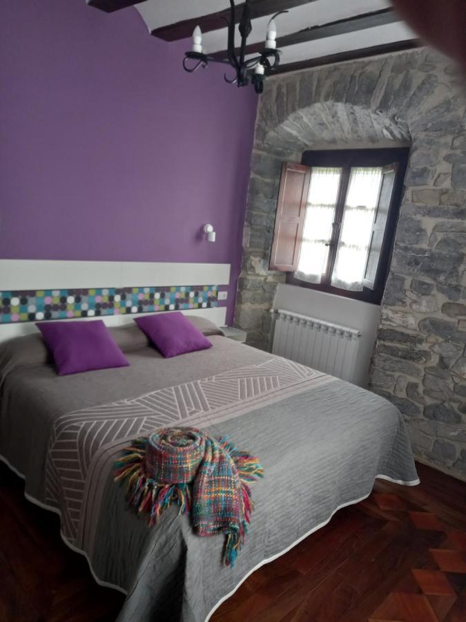 Hotel Dona Lola Izarra Extérieur photo